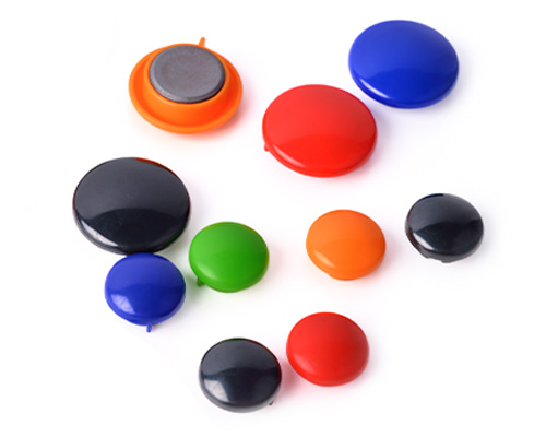 Magnetic buttons